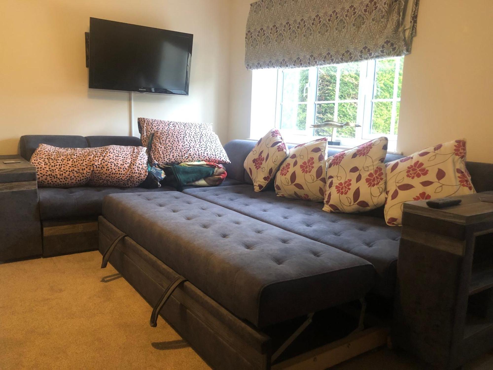 Entire Guest Suite With Gated Property Broad Blunsdon エクステリア 写真