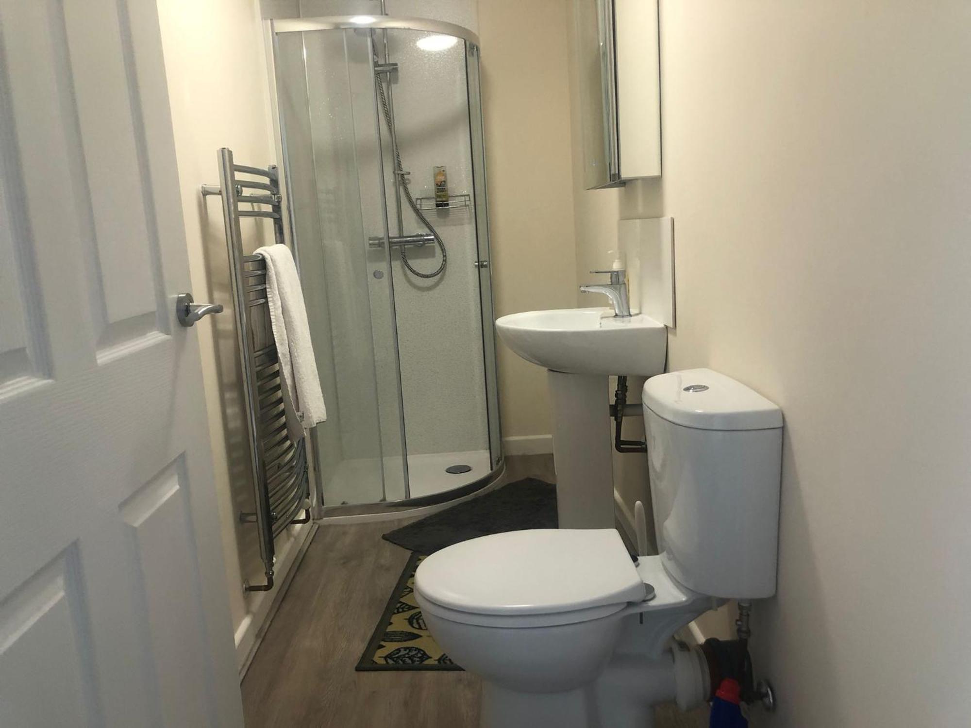 Entire Guest Suite With Gated Property Broad Blunsdon エクステリア 写真